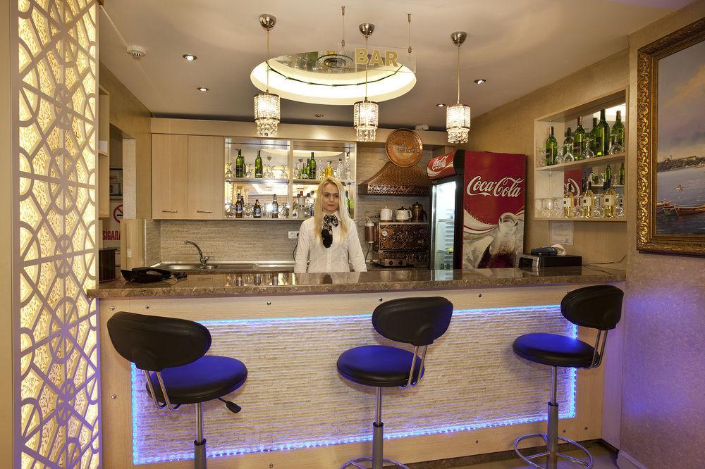 Grand Zentrum & Cafe Restaurant - Taksim Square Hotel Istambul